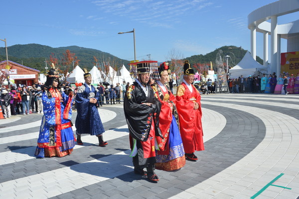 순창 장류축제 한복패션쇼, 최영일군수-신정이의장-김종국위원장