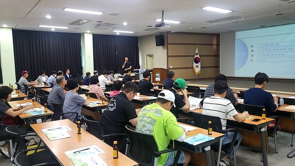 [고창군] ‘깨끗한 축산환경 만들기 젖소농가 교육