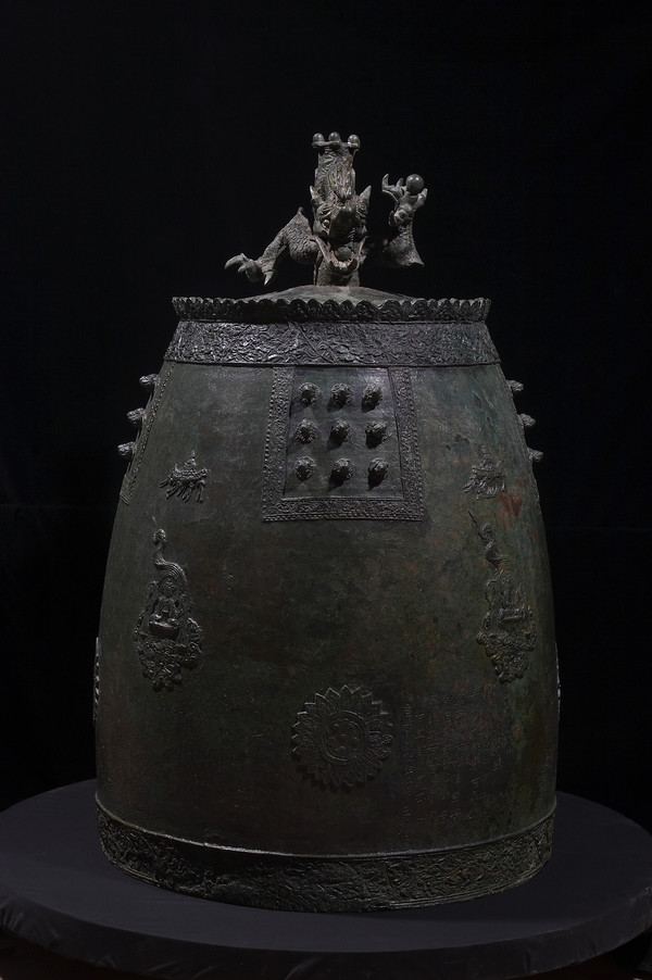 내소사 동종 來蘇寺 銅鐘, 고려시대 1222년, 주종장 한중서, 입지름 67cm, 높이 103cm, 전북 부안 내소사