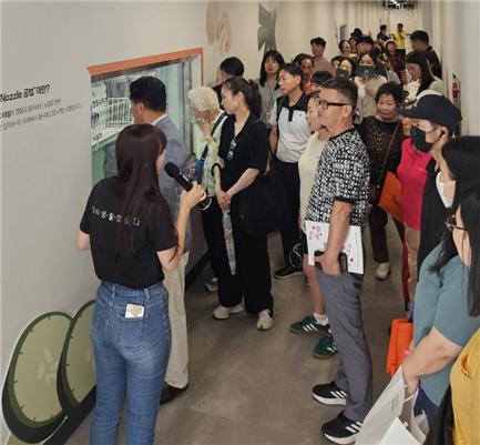 사진=27일 하림 퍼스트키친에서 개최된NS푸드페스타2024 in 익산의 미식투어 현장 모습.