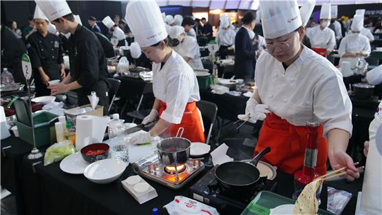 사진=26일 하림 퍼스트키친에서 개최된NS푸드페스타2024 in 익산의 요리경연 모습.